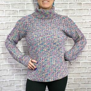 NWOT |•TRIBAL•| Colorful Turtleneck Size Small